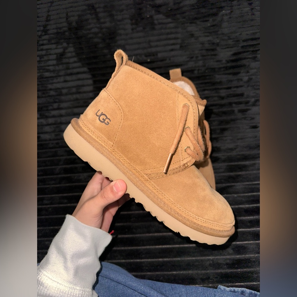 Ugg Neumel Boots (Kids)